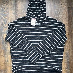 American Eagle Hooded Long Sleeve